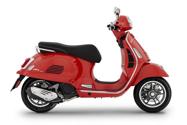 GTS Super 125 › Benzinli Motosiklet | Vespa | Motosiklet