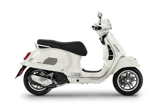 GTS Super 300 › Benzinli Motosiklet | Vespa | Motosiklet