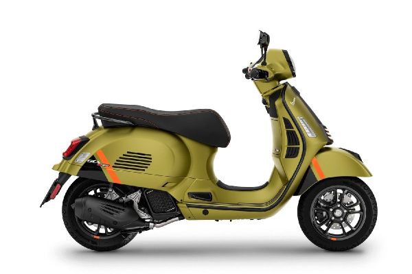 GTS Supersport 125 › Benzinli Motosiklet | Vespa | Motosiklet