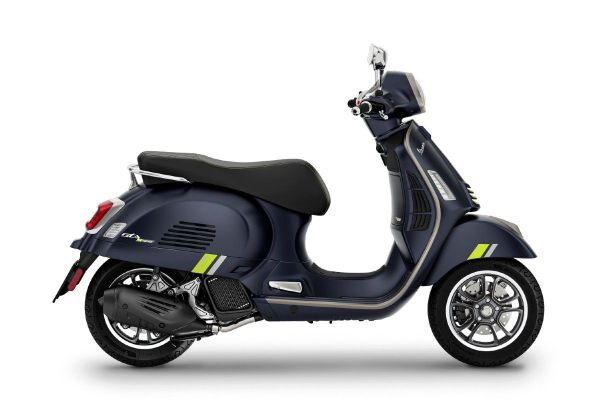 GTS Supertech 300 › Benzinli Motosiklet | Vespa | Motosiklet